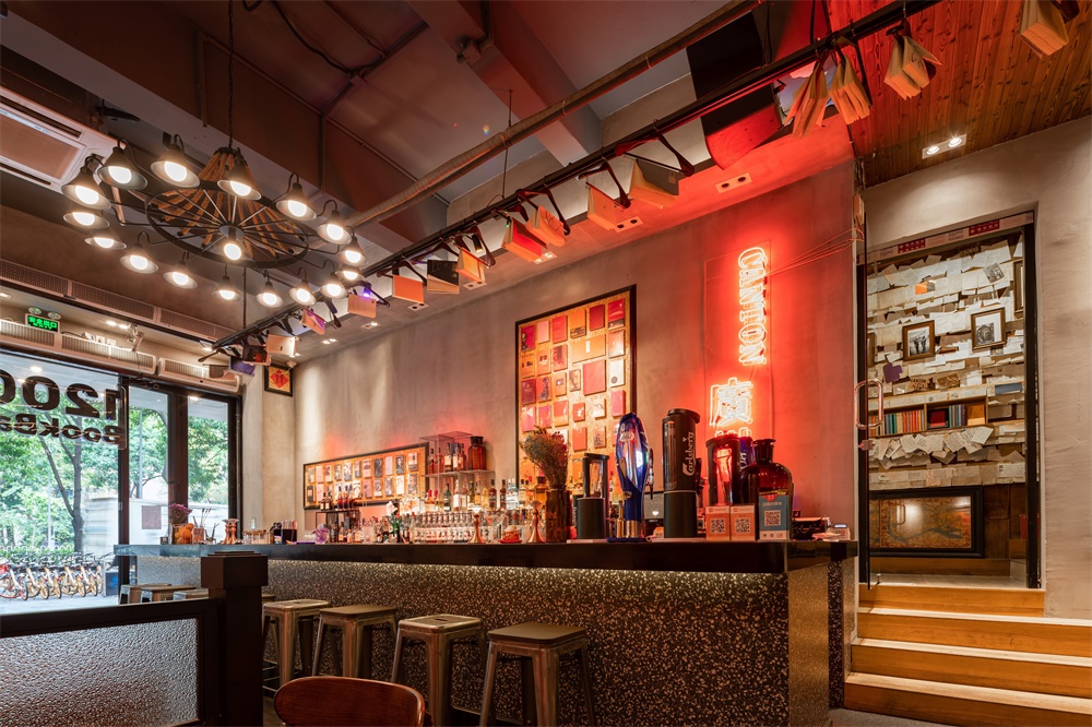 餐饮空间，水饺店设计，嬉皮士精神，广州，负空间设计，loft工业风，喜喜水饺，项目投稿